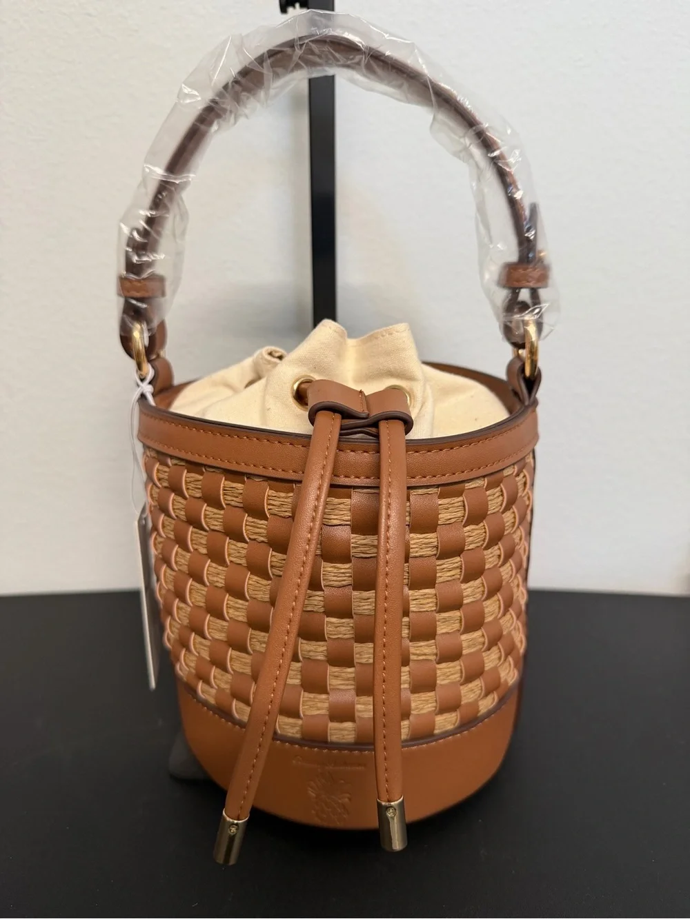 Tommy Bahama | Drawstring Bucket Bag w/ Cinch Top and Crossbody Strap 🌴